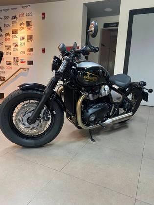 TRIUMPH BONNEVILLE BOBBER 1200 TRIUMPH BONNEVILLE BOBBER 1200